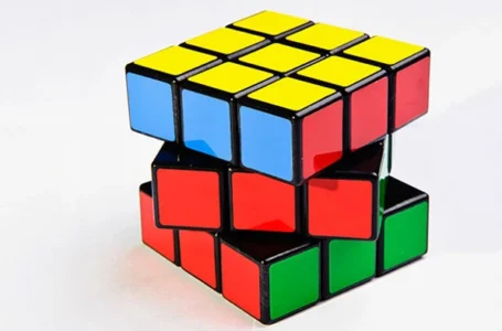 Color Neutral RUBIK